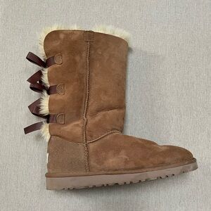 LEFT BOOT ONLY UGG Kids Big Kids Bailey Bow Tall Size 6Y Replacement 1007309Y